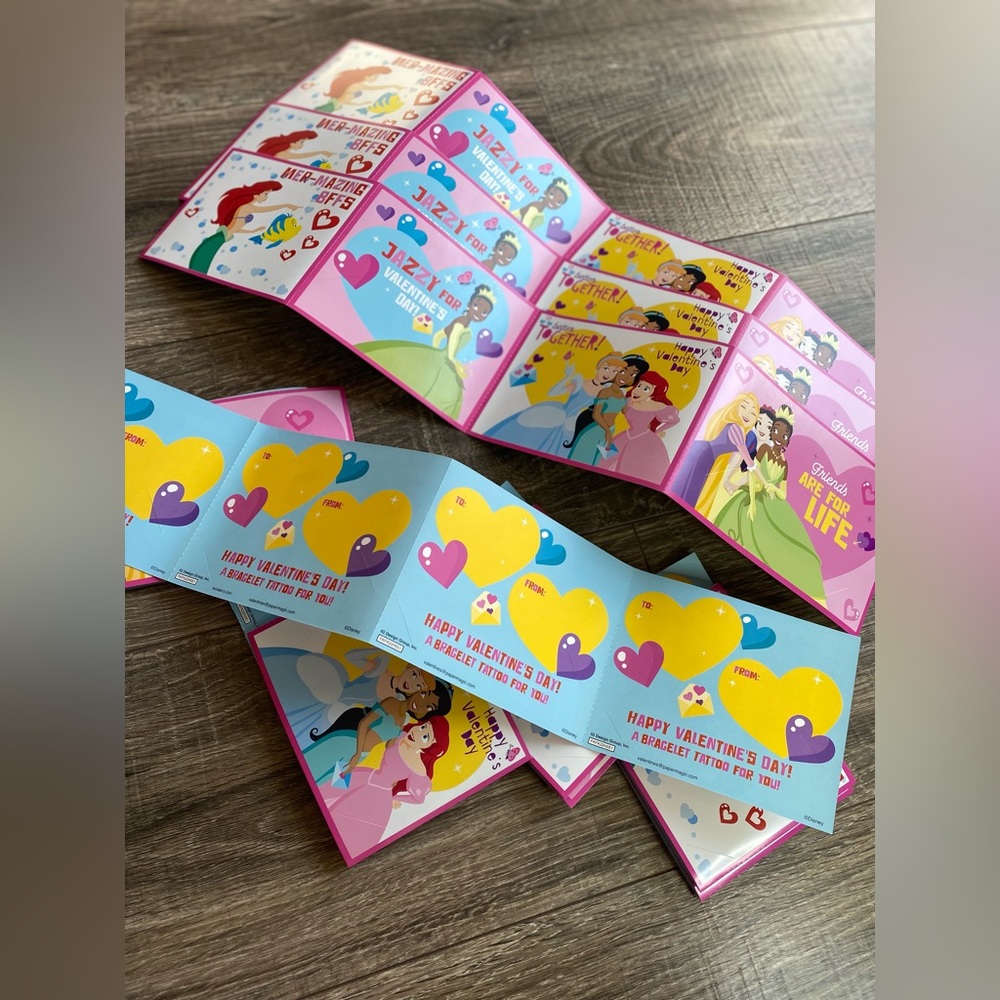 ⚠️ 32 Large Disney Princess Valentines Day Cards, new! - Picture 9 of 10